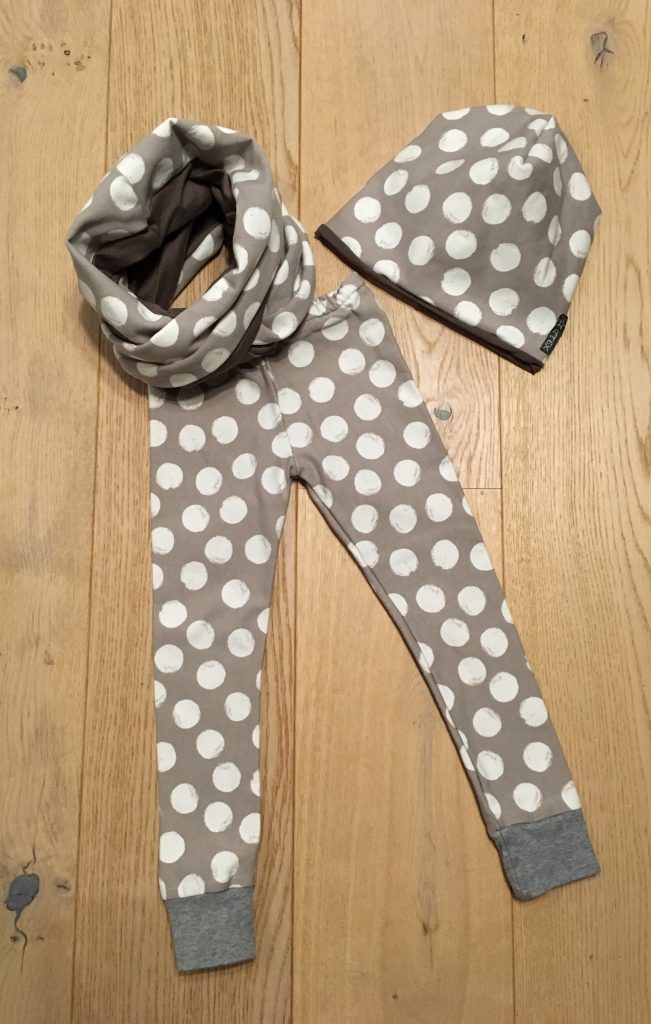 Leggings braun mit Punkte - Beanies und Loops für Babies ...